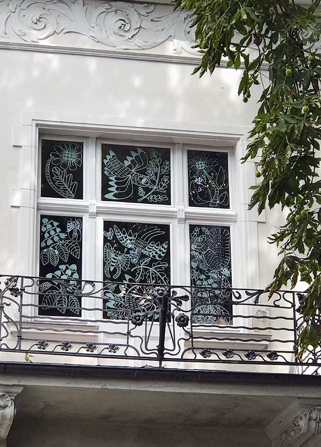 Drawings on windows